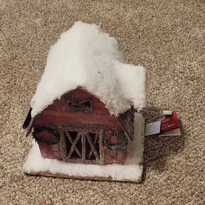 Rustic Snow-Covered Barn Decor